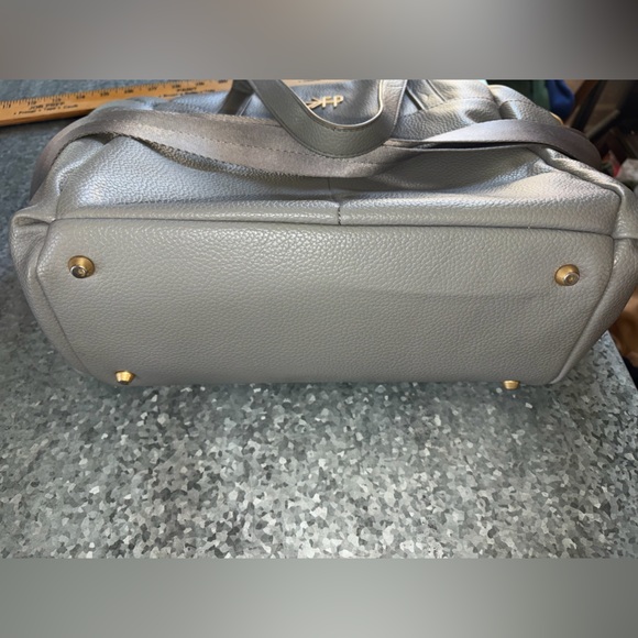 Freshly Picked Classic Carryall Diaper Bag - Picture 6 of 6